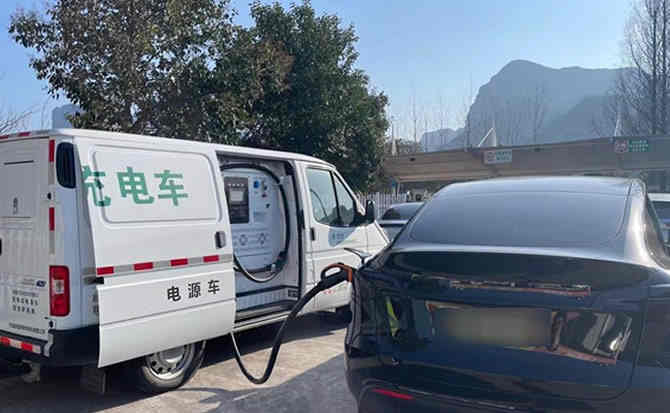磴口汽车搭电