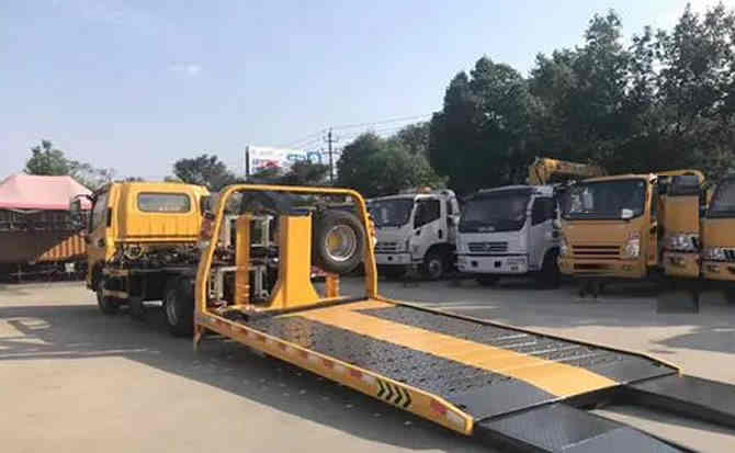 磴口汽车中途维修案例